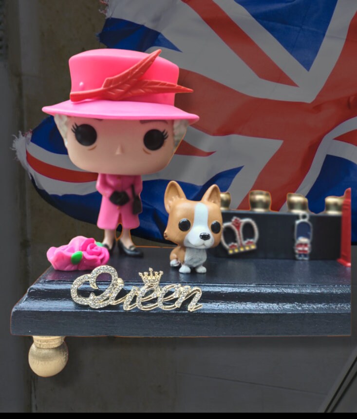 Queen of England Menorah