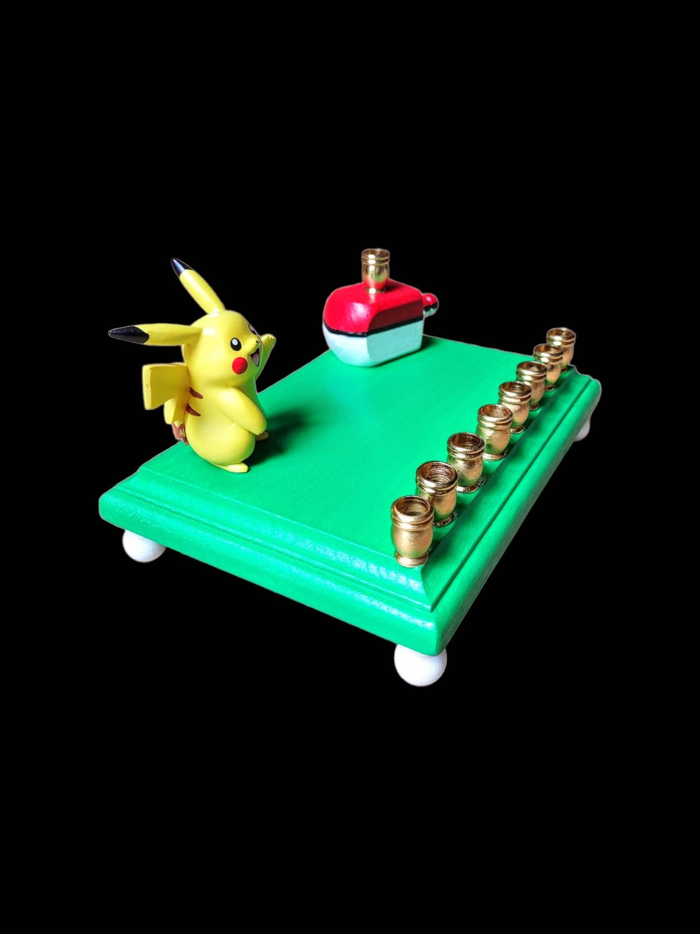 Pikachu Pokémon © Menorah