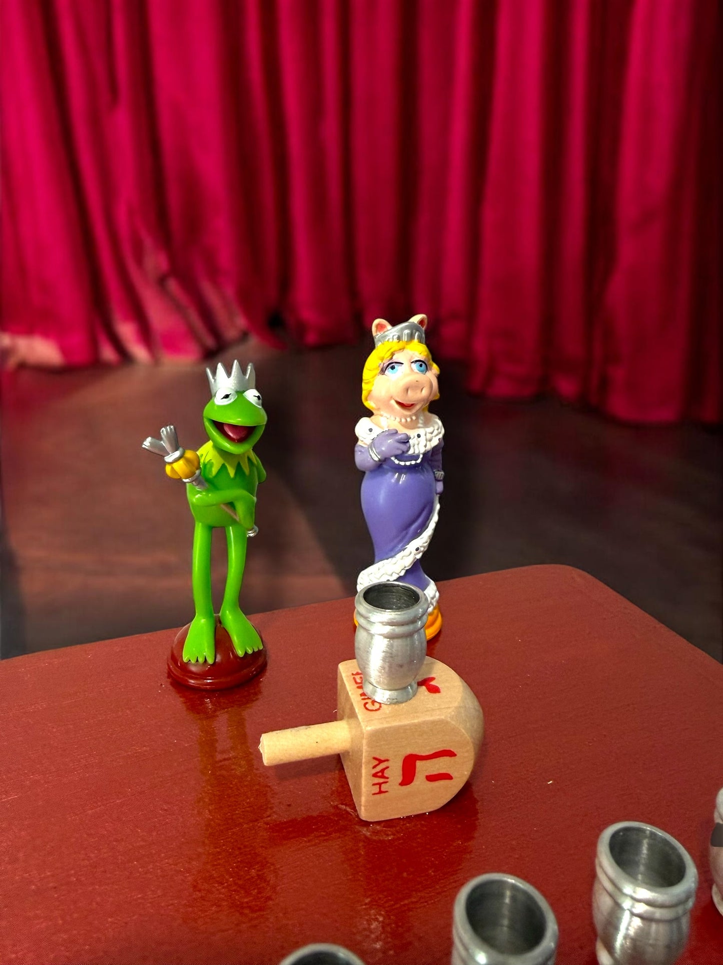 Collectors Kermit and Miss Piggy Muppets Hanukkah Menorah