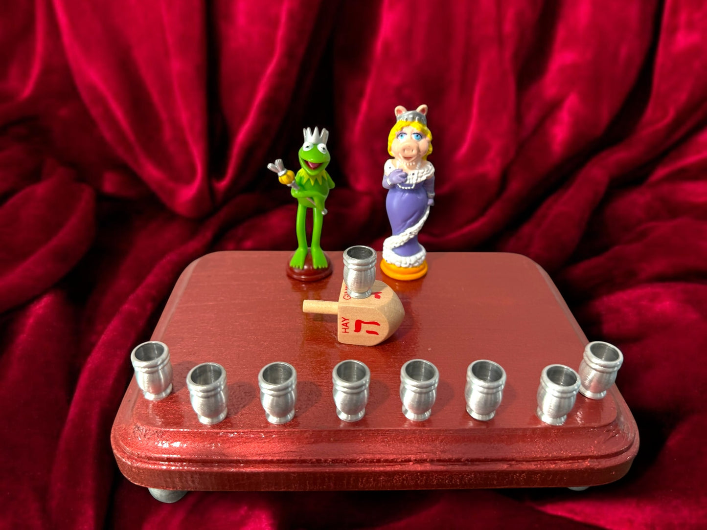Collectors Kermit and Miss Piggy Muppets Hanukkah Menorah