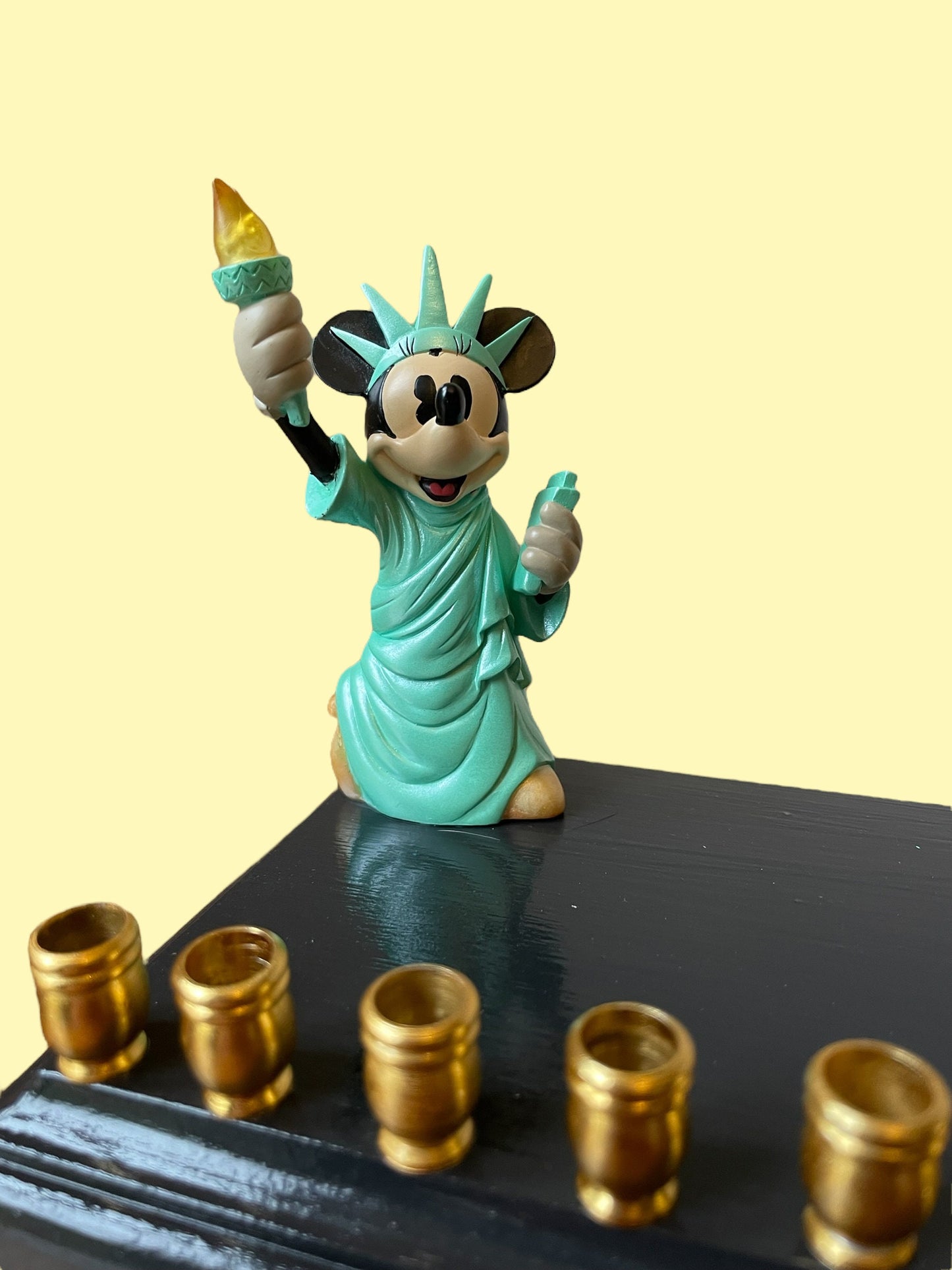 Minnie Mouse Statue of Liberty Light up menorah